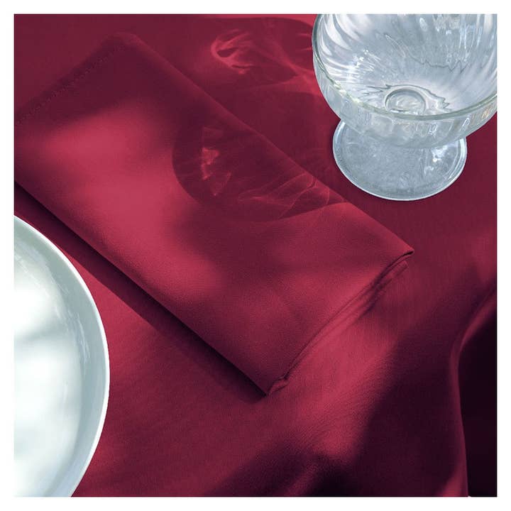 Barceló Hogar - Wholesale Tablecloth - “Mariola” Dark Tablecloth