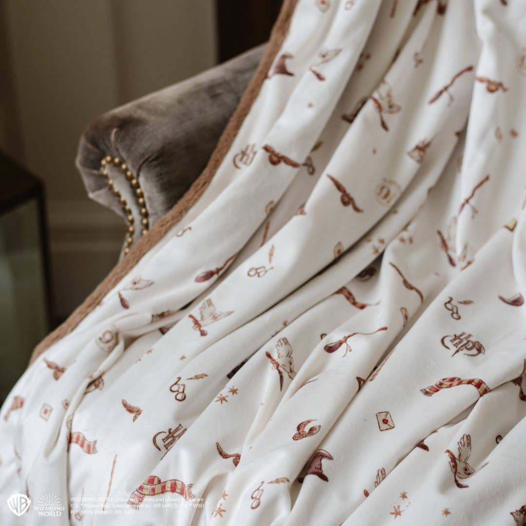 Saranoni - Wholesale Throw Blanket - Wizarding World™ Charm Minky/Lush15