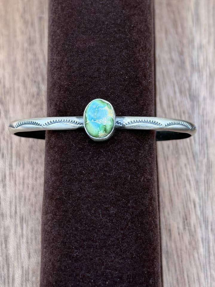 Navajo handgemaakte sterling zilveren Sonoran Gold turquoise stapelarmband. voor wholesale door Native City Jewelry