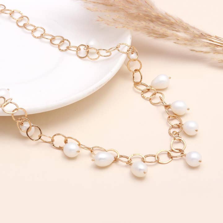 925 Sterling Silver Chunky Chain Dangling Pearls Necklace and other Purchase Wholesale chunky jewellery. Free Returns & Net 60 Terms on Faire trending on Faire.