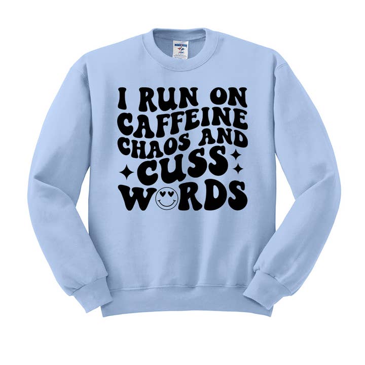 DaisyChainDesignCo – Großhandel Sweatshirt mit Grafikdruck – Damen – Koffein-Chaos und Fluchwörter Crewneck Sweatshirt2