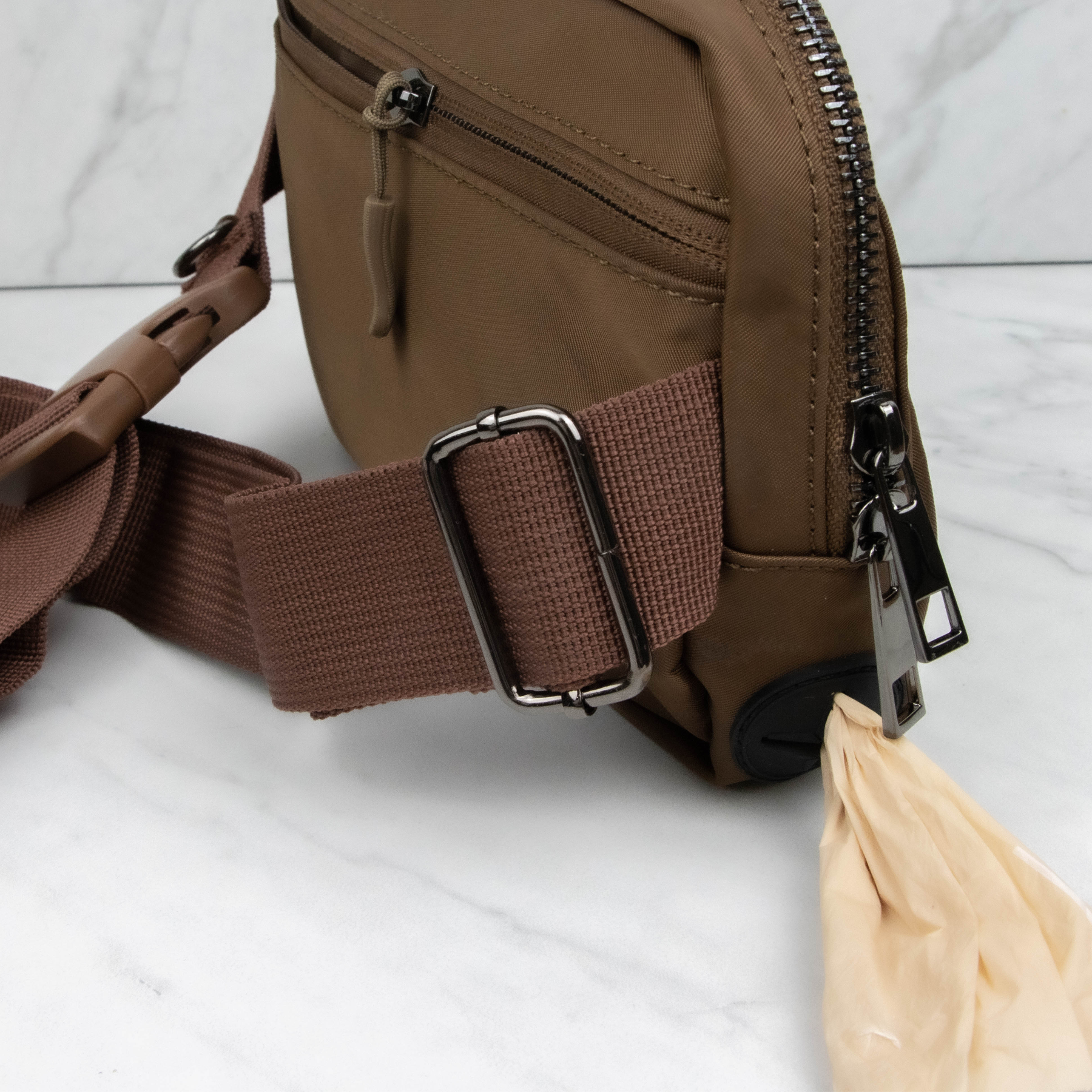 Parker & Co. - Venta al por mayor Riñonera - Mujer - Riñonera Diaria Compacta y Moderna10