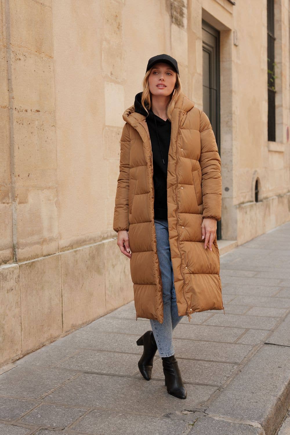 Attrait Paris - Wholesale Puffer Jacket - Women's - Long quilted down jacket with hood27