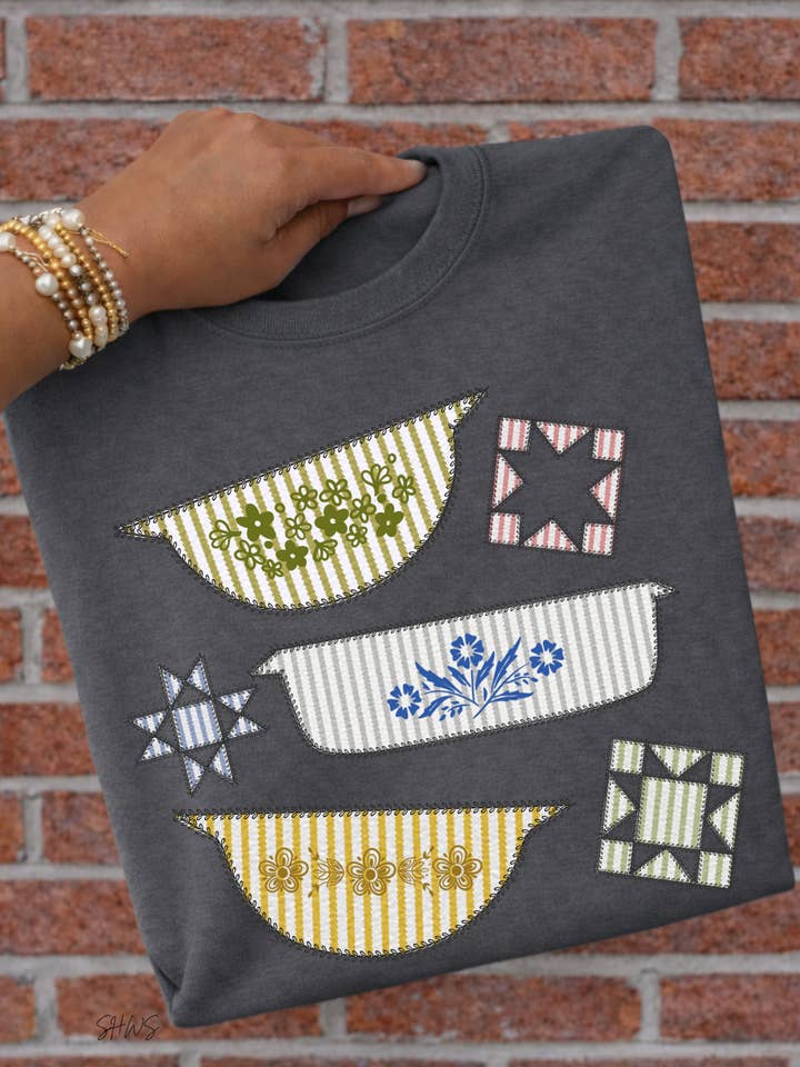 T-shirt et Sweat Vintage Bowls pour la vente par Shop Hal Wholesale