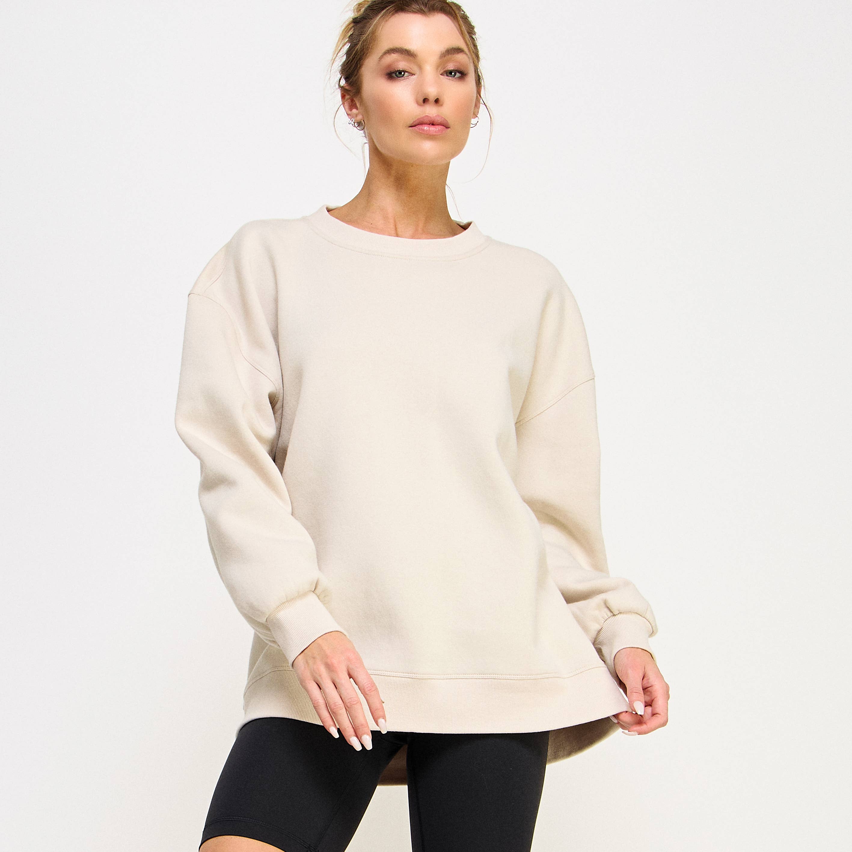 FREEZIA - Wholesale Sweatshirt - Women's - OVERSIZED CREWNECK SWEATSHIRT-FZ00017