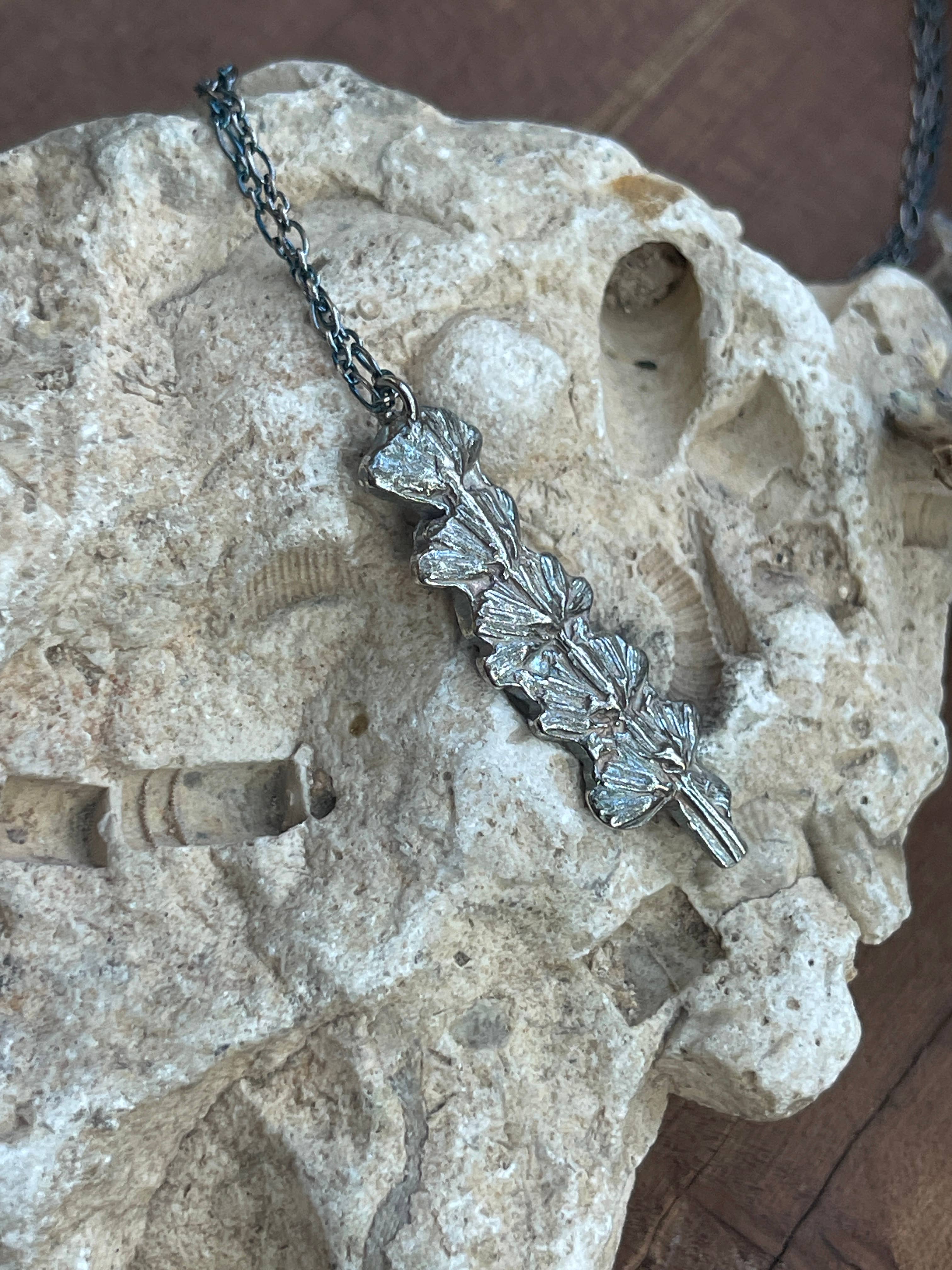 Ozark Impressions Jewelry - Wholesale Pendant/Charm Necklace - Lavender 5 Flower Necklace - Vert (Silver, Bronze or Copper)1