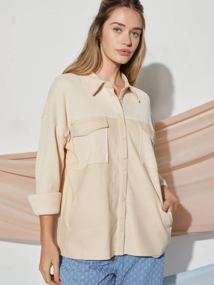Chemise à col boutonné gaufré P80106 pour la vente par Petal Dew
