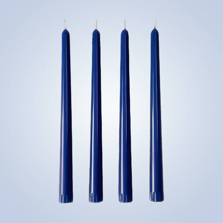 Candela conica in cera d'api colorata | Blu fiordaliso | 25 cm per la vendita all'ingrosso da parte di Serenes Beeswax Chandlery