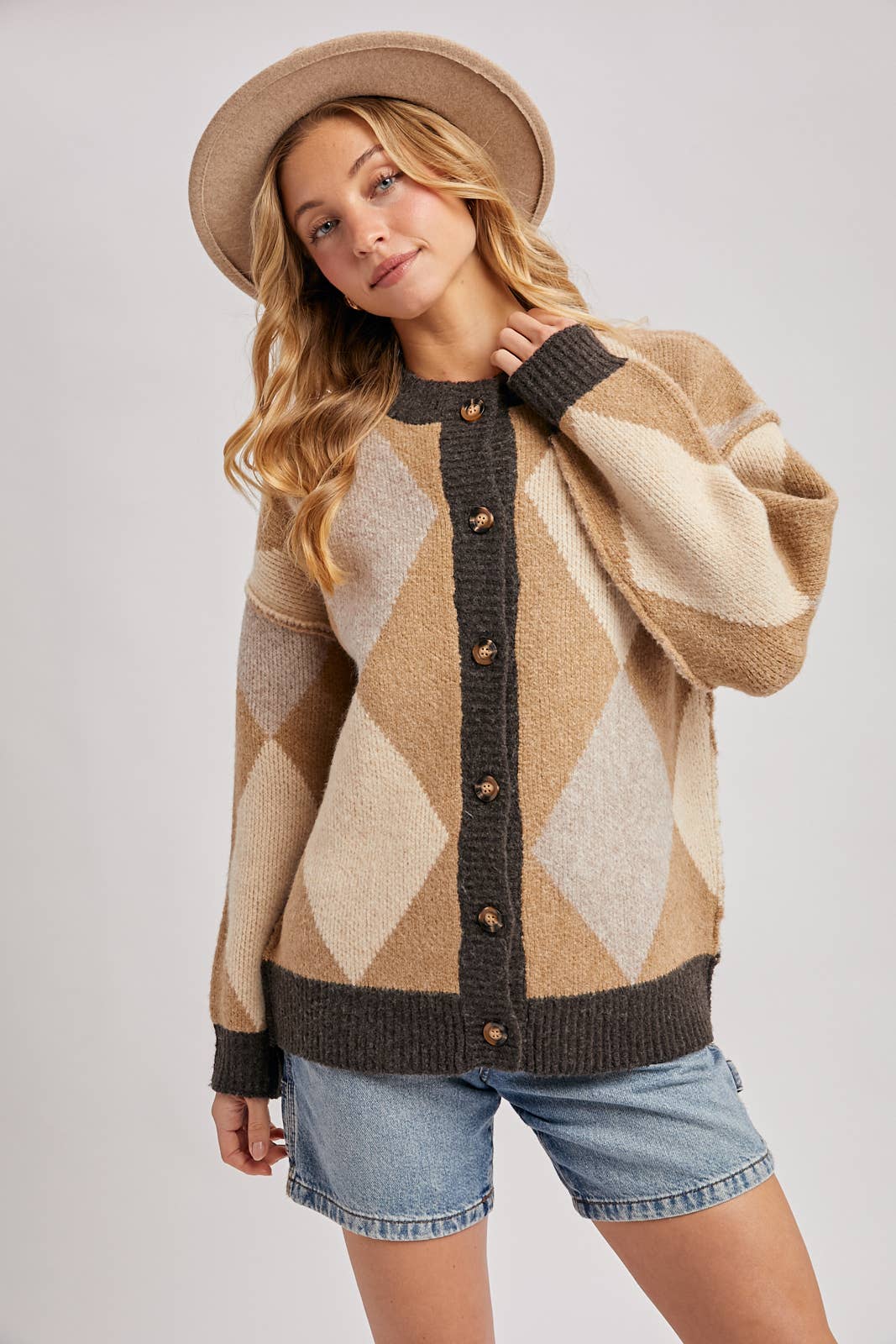 COMBO LATTE CARDIGAN EN MAILLE ARGYLE À BOUTONS en vente sur Faire6