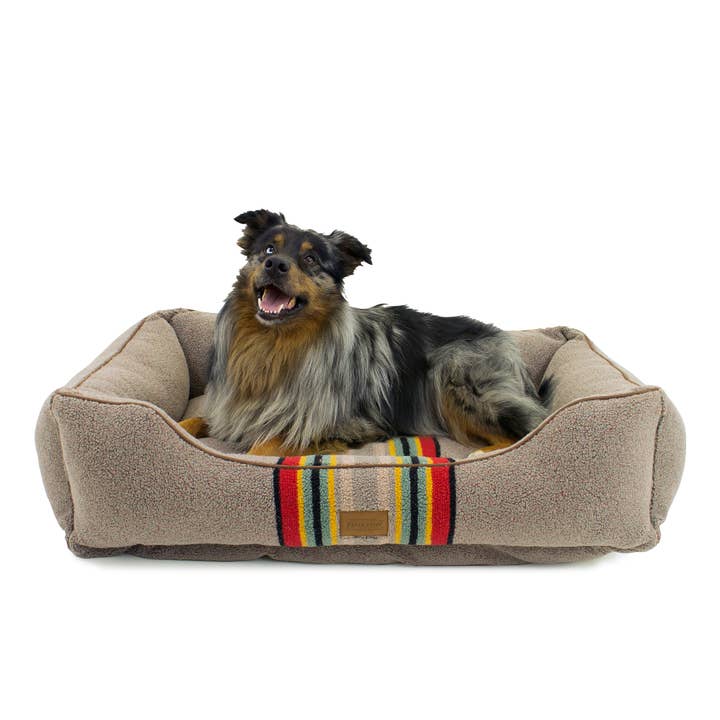 Carolina Pet Company - Wholesale Pet Bed - Dog - Pendleton Vintage Camp Kuddler