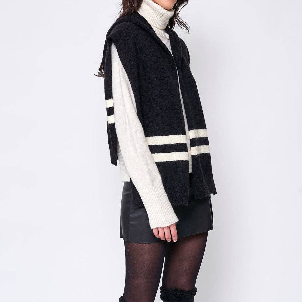 Ellison+Young - Vente Écharpe – femme - Foulard à capuche On The Yacht en pull1