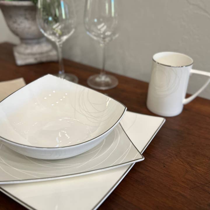 Service de vaisselle Orbit 16 pièces pour 4 personnes pour la vente par Red Vanilla Home