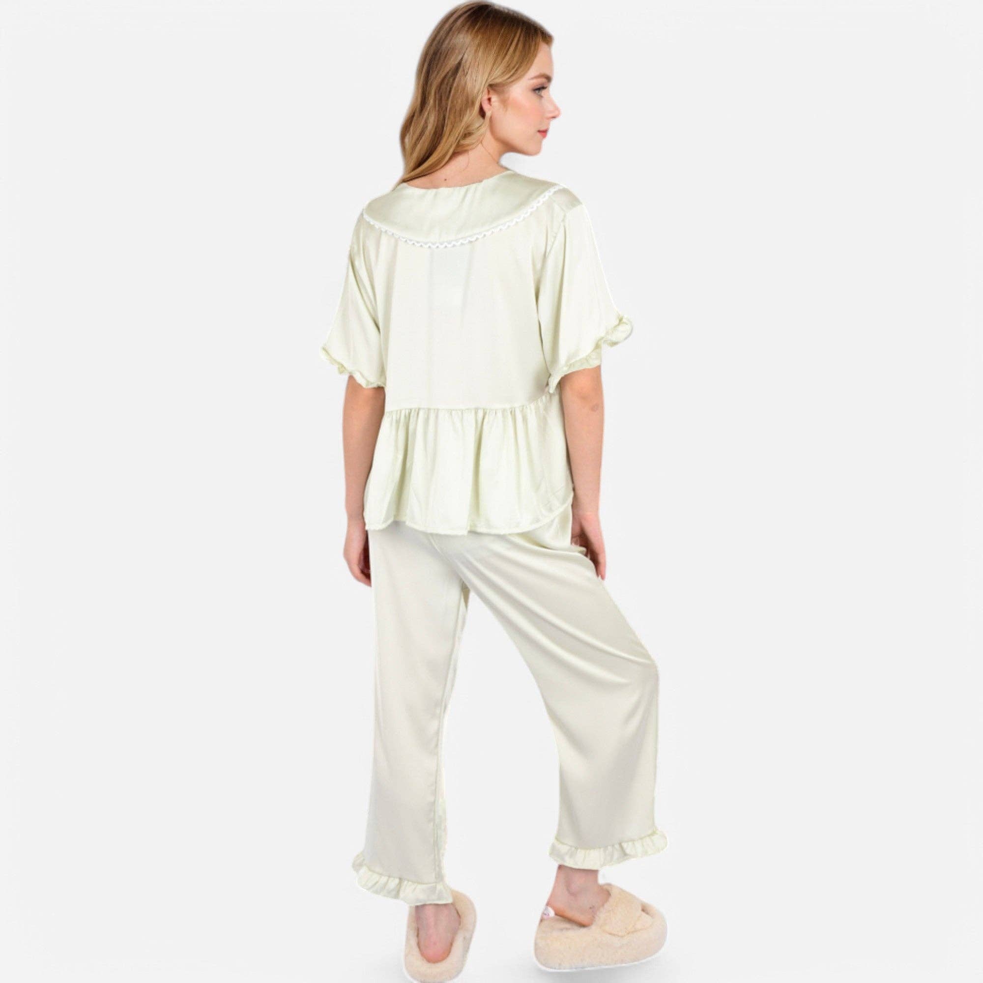 Anna Kaci Wholesale - Vente Haut et bas de pyjama – femme - Ensemble de pyjama avec col brodé et bordure à volants17