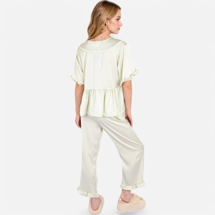 Anna Kaci Wholesale - Vente Haut et bas de pyjama – femme - Ensemble de pyjama avec col brodé et bordure à volants17