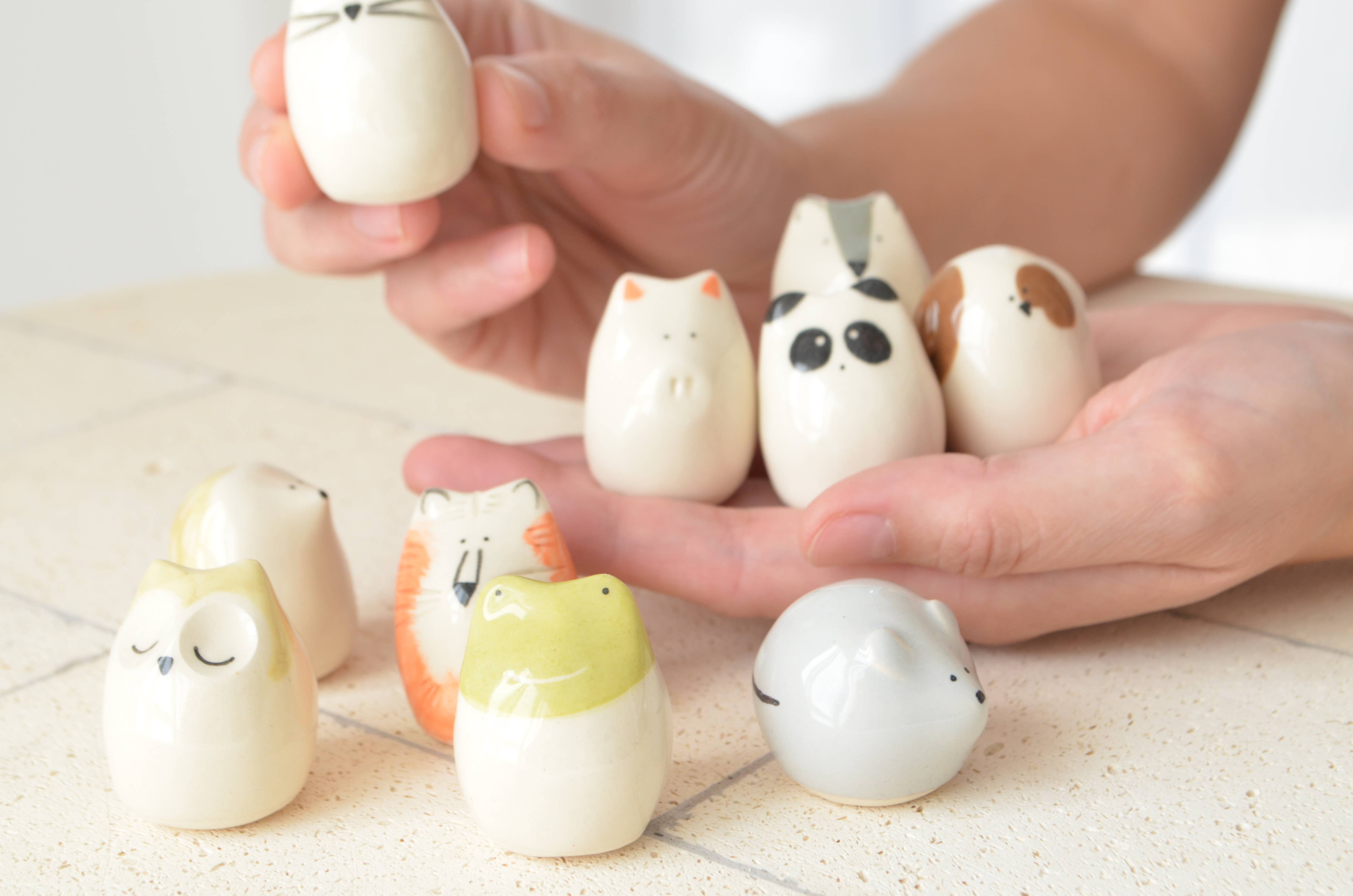 Picuru ceramicas - Venta al por mayor Moneda/objeto de coleccionista - Amuleto Sapito de las aventuras (5 idiomas)9