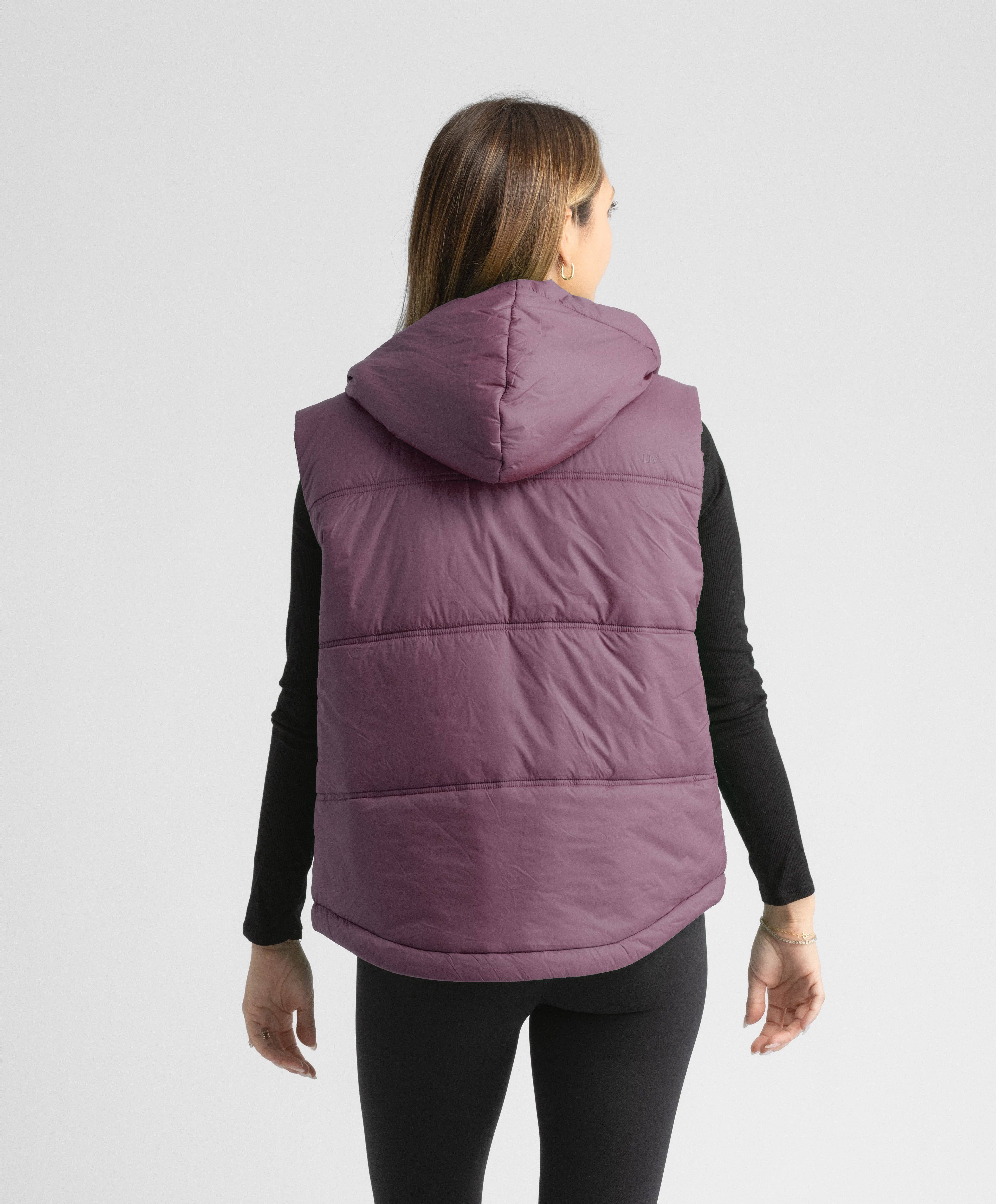 LIV Outdoor – Großhandel Oberbekleidungsweste – Damen – Daphne, superweiche Daunenjacke mit Kapuze für Damen5