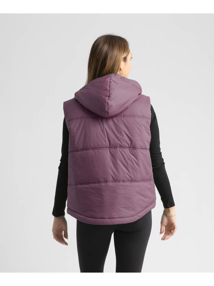 LIV Outdoor – Großhandel Oberbekleidungsweste – Damen – Daphne, superweiche Daunenjacke mit Kapuze für Damen5