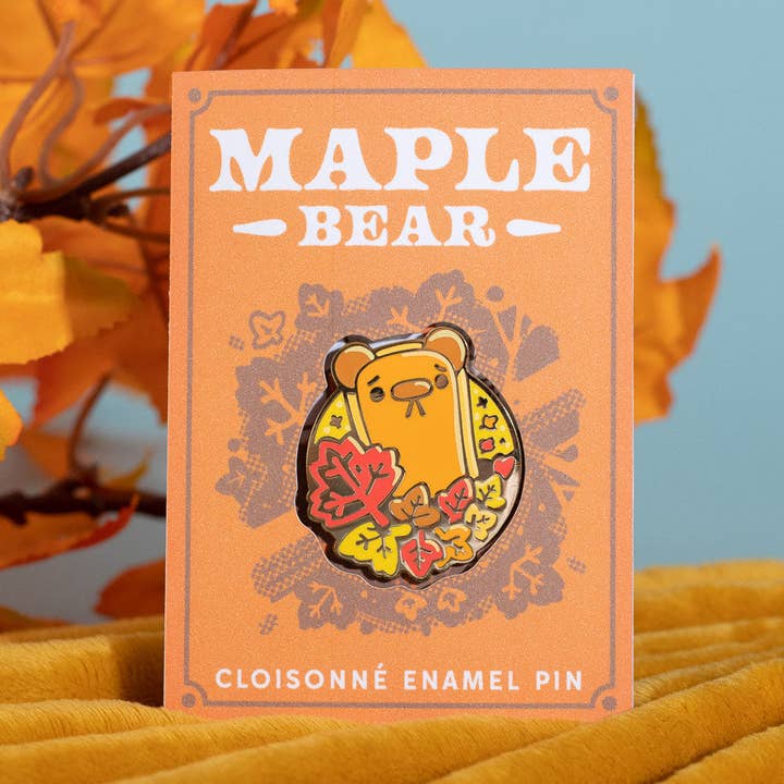 Lönnbjörn Emaljpin för wholesale av MarninSaylor