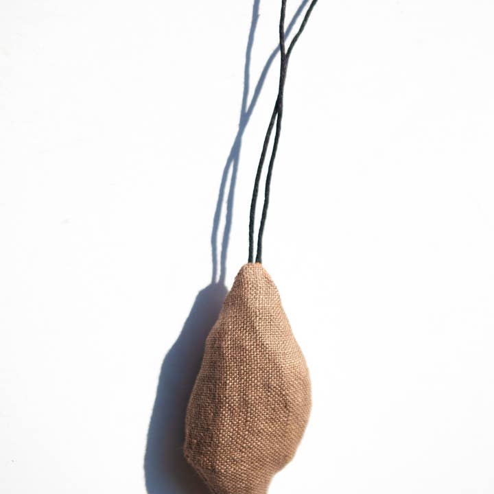 Pocket Press - Wholesale Aromatherapy necklace - Organic Fresh White Sage Aromatherapy Sachet Necklace1