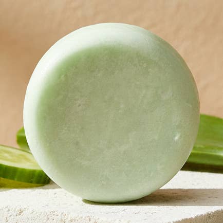 Shampoing Solide Doux pour la vente par MBK - Mellow By Kat | Soap Lab