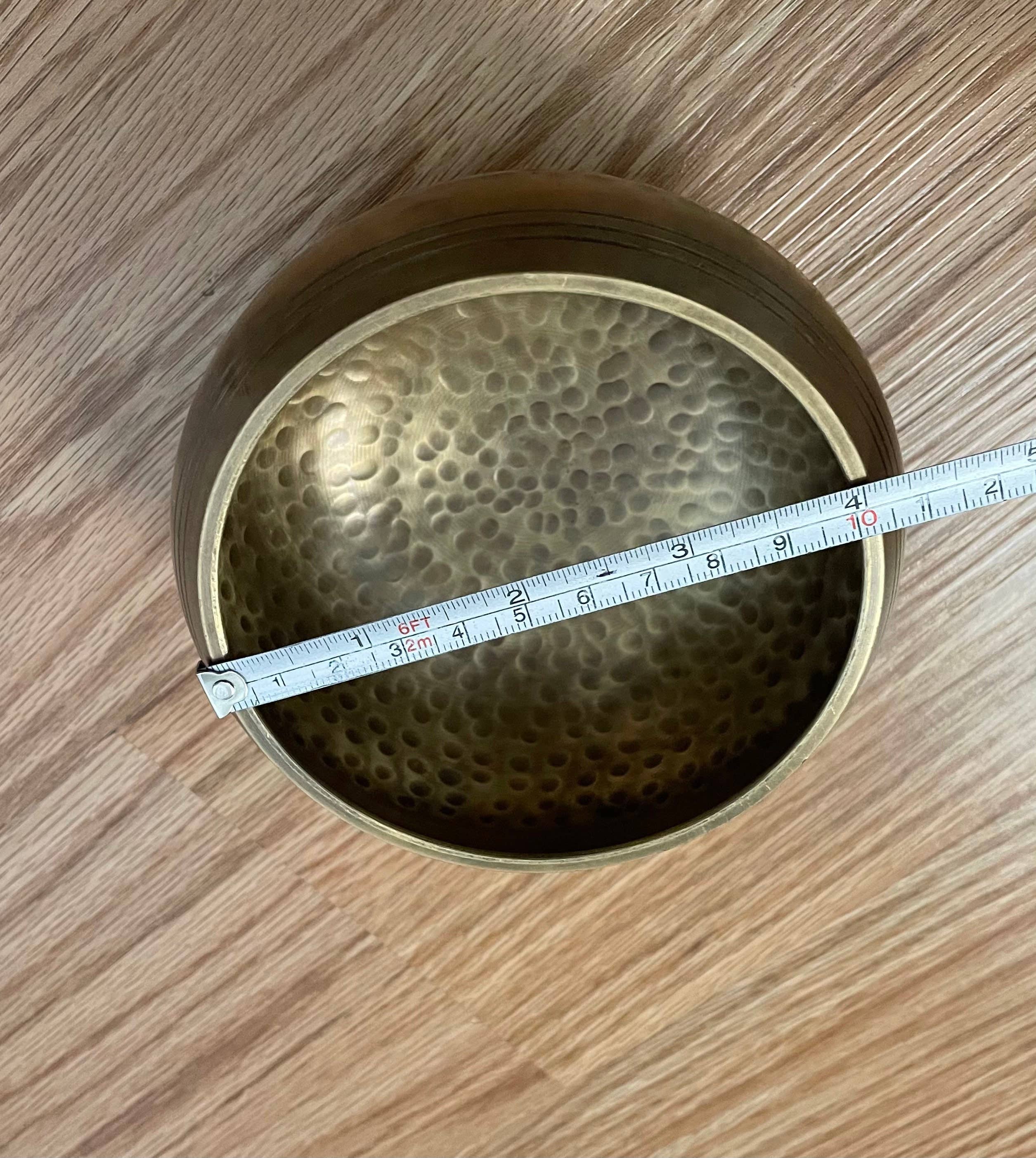 Like International – Großhandel Meditationszubehör – Handgefertigte tibetische Klangschale für Meditation und Yoga, Reisegröße4