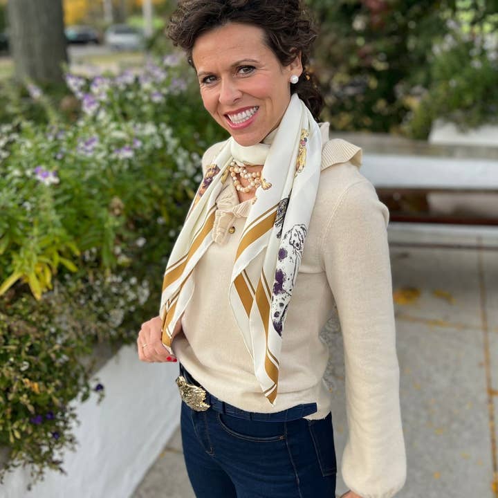 Ivory Pups - Romige ivoorkleurige hondensjaal van 100% zijde van keperstof voor wholesale door Grey Hall Design