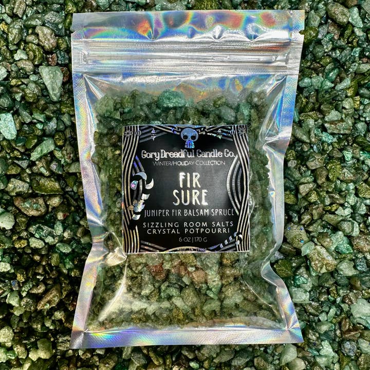Pot-pourri de cristaux de sel pour pièce Fir Sure Sizzling : Parfum de genévrier, sapin baumier et épinette pour la vente par Gory Dreadful Candle Co