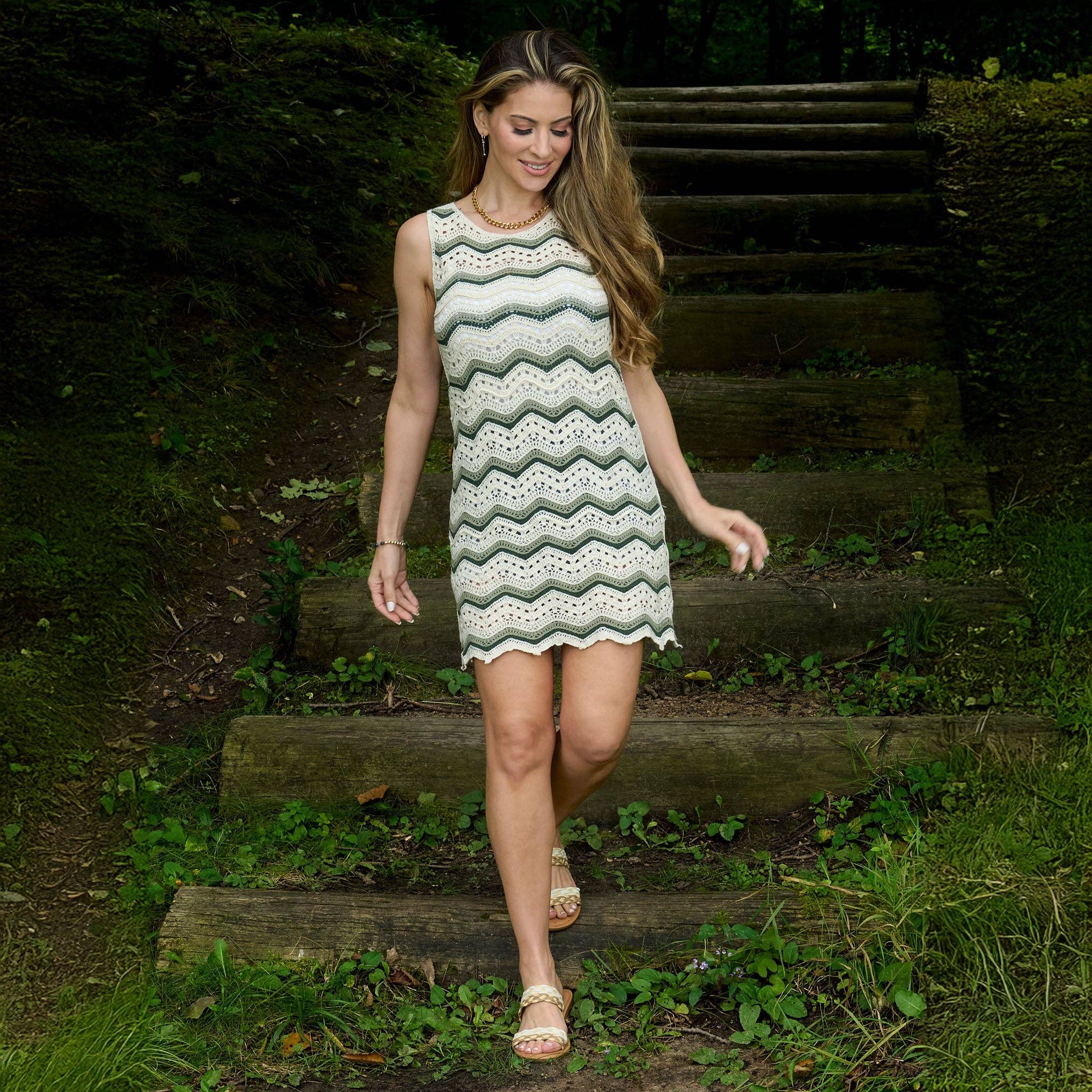 Howard's – Engroshandel Kjole - Dame – Hæklet Kjole Kala Stribet Ærmeløs Rund Halsudskæring0