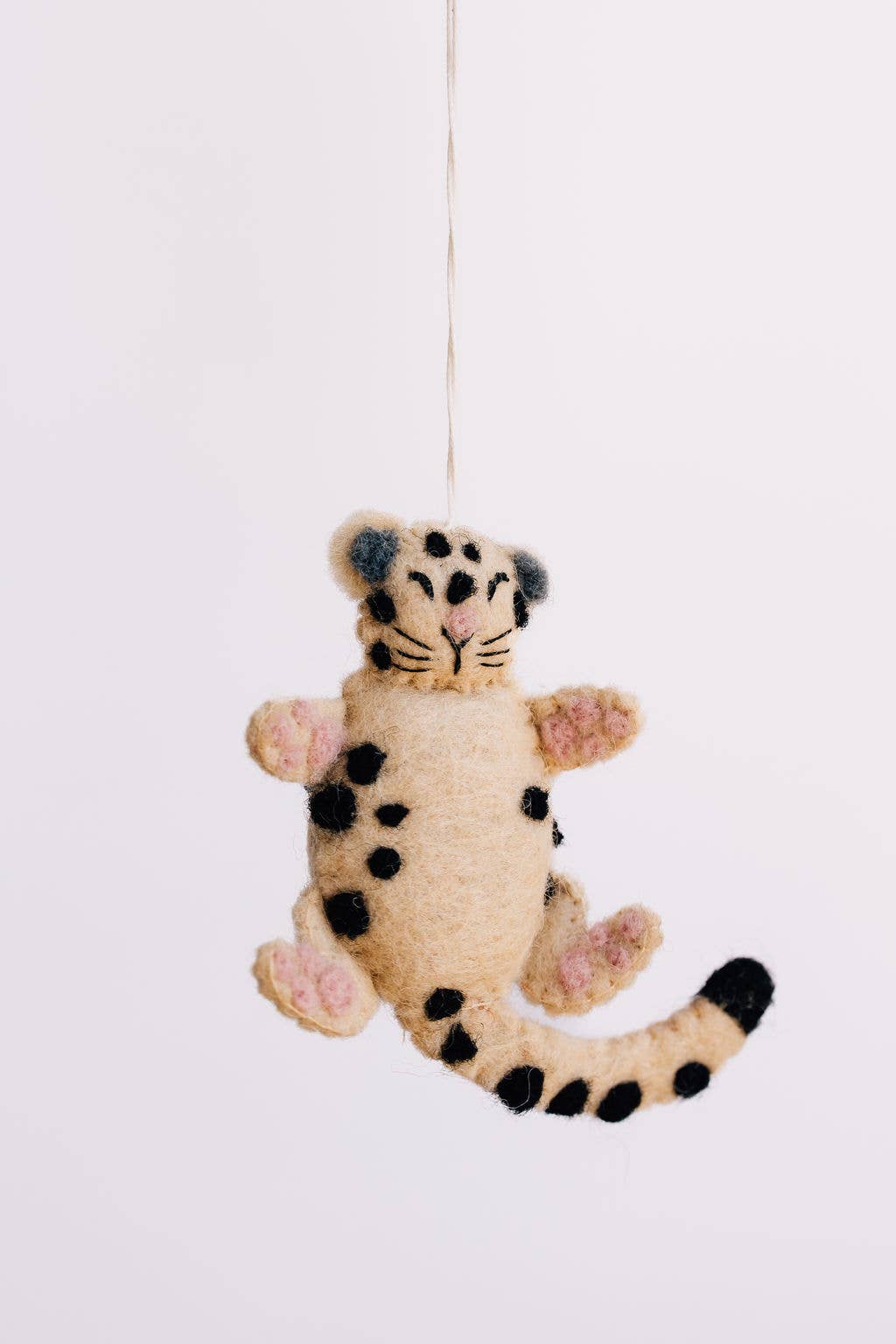 Nivas – wholesale Prydnad – Jul snöleopard filtprydnad1