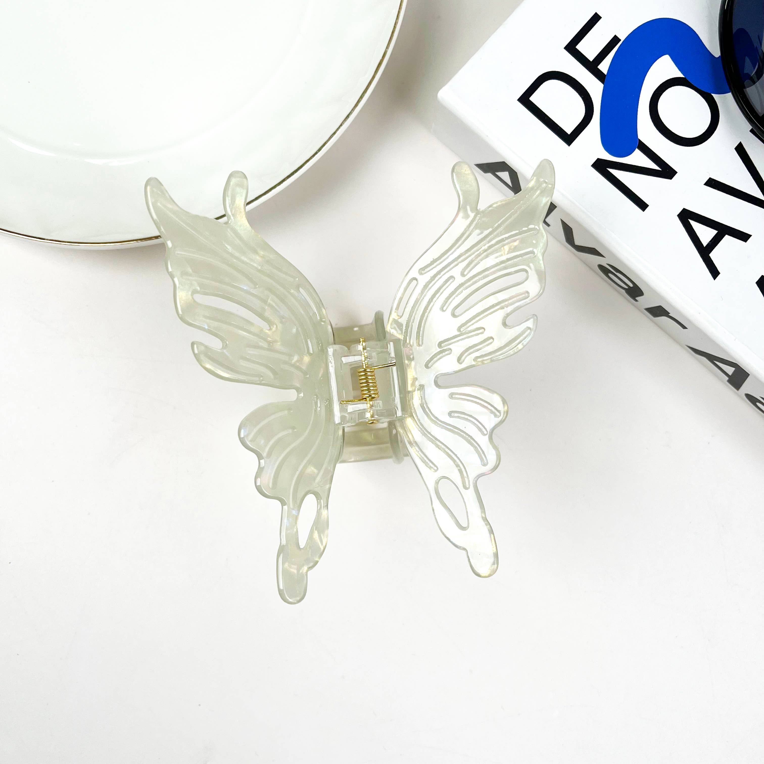 SoapElenGlen – wholesale Hårklämma - Dam – Enfärgad stor fjärilshårklämma Eleganta kloklämmor2