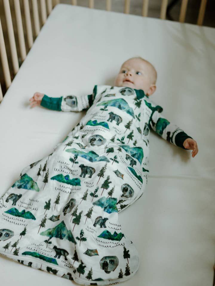 1.0TOG Sovepose - Borealis Bjørn for engroshandel hos Peaks & Valleys Baby