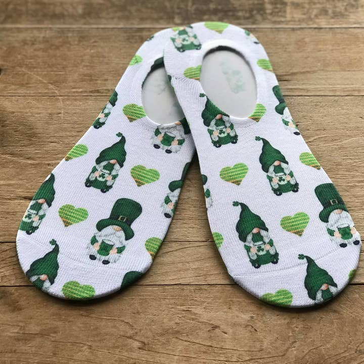 Calzini No-Show Gnome per il giorno di San Patrizio per la vendita all'ingrosso da parte di Simply Me • Gentlemen Est. 2017 LLC