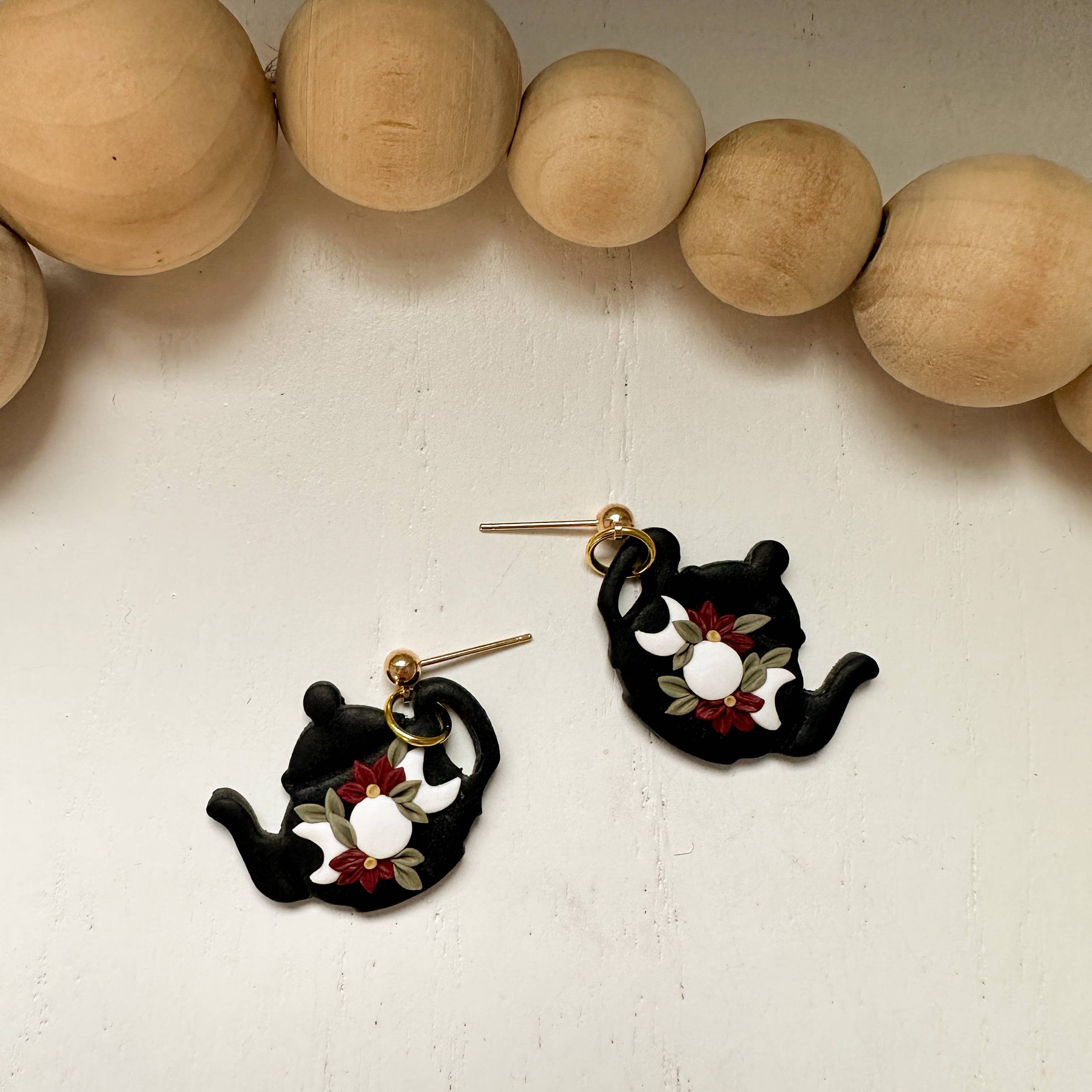 Amber Rae Studio – Großhandel Ohrhänger – Teapot Clay Ohrringe mit Blumenmuster | Teapot Ohrringe mit Blumenmuster3