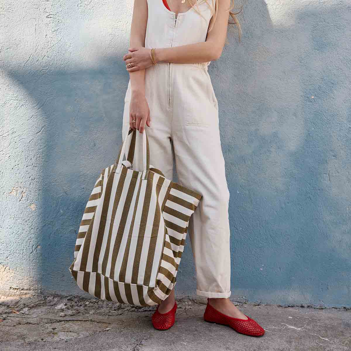 ELISA TOTE BAG STRIPES OLIVE - GREIGE for wholesale on Faire2