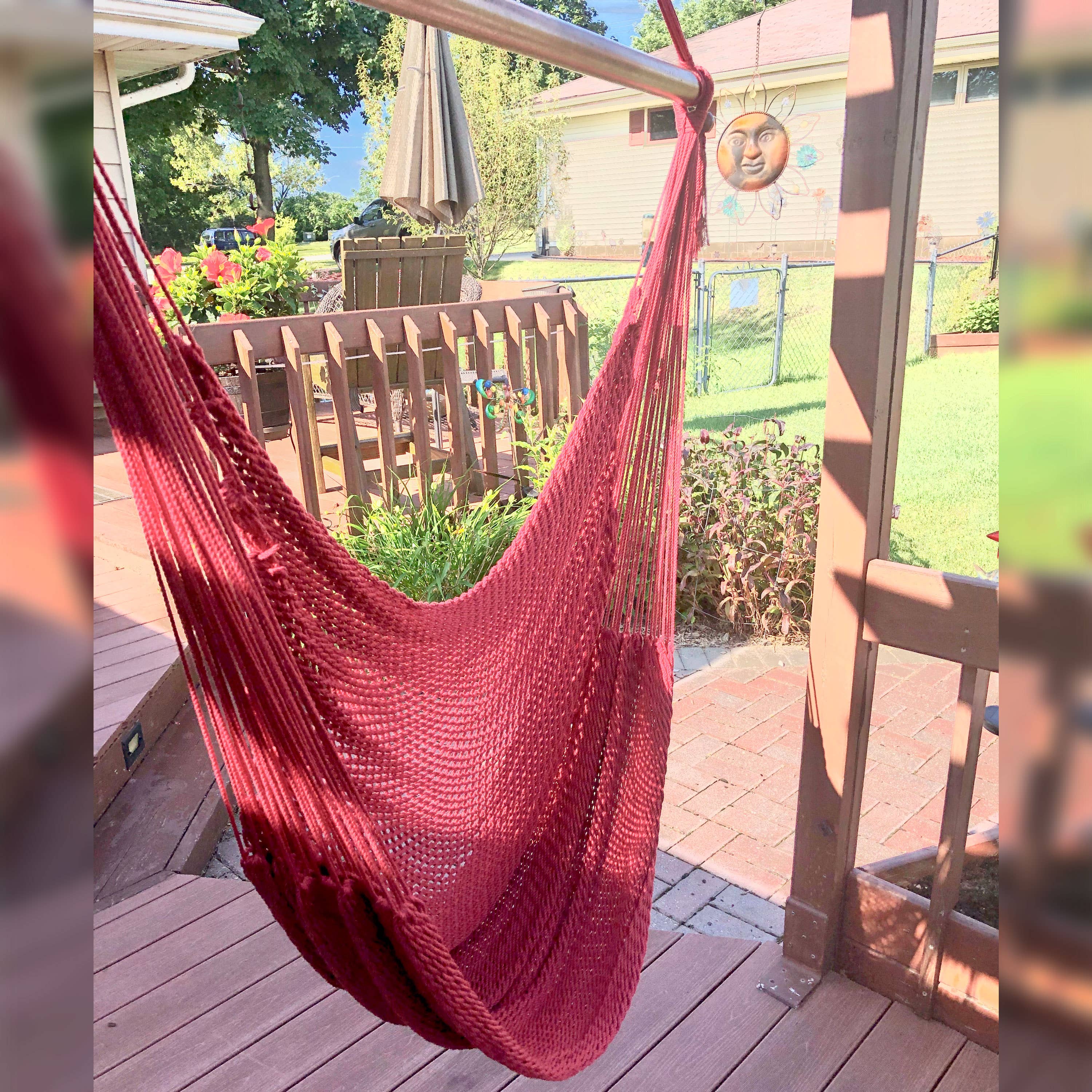 Sunnydaze Decor - Wholesale Hammock - Extra Large Rope Hammock Chair and Spreader Bar - Red10