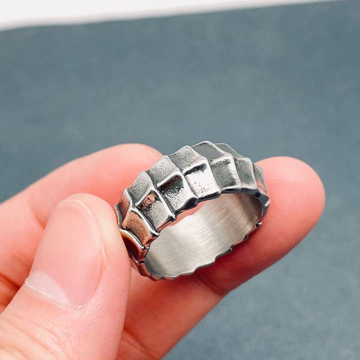 Mio Queena – wholesale Signetring – MJ/MR - Cubic Zirconia Dragon Body Rostfri stålring2