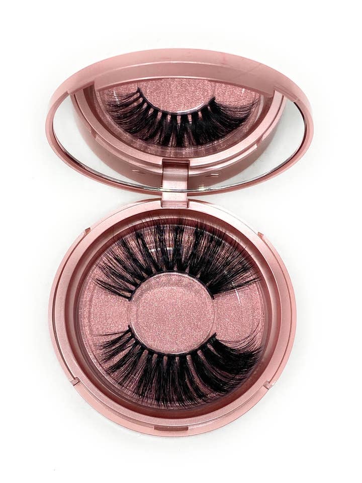 3D Lash In The Style Fluttershy for wholesale by Miinachi Cosmetics