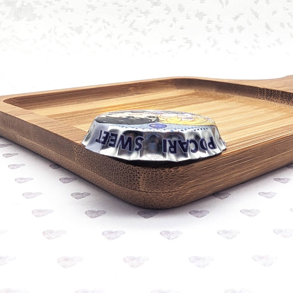 squibblefu - Wholesale Lapel Pin/Button - Pocari Sweet | Hirano to Kagiura | Bottle Cap Pin-back Button1