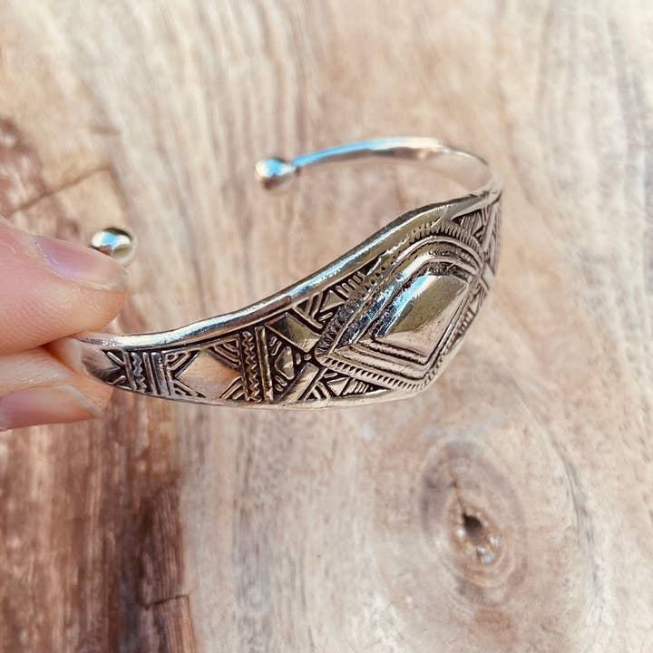 Kaali Boutique – wholesale Cuff bracelet – Tuareg Jewelery Silver Bracelet / Bangle / Cuff / Unisex / Boho / Ethnic / Rustic / Bohemian / Hippie / Gypsy / Geometric /3