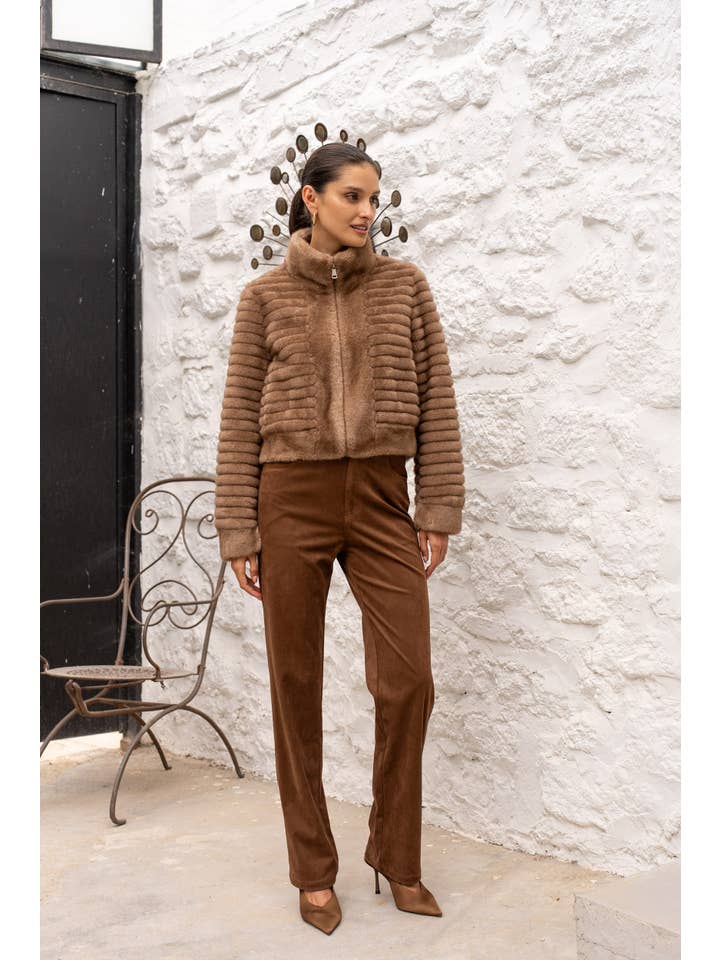 Attentif Paris - Wholesale Fur/Faux Fur Coat - Women's - Short faux fur coat with horizontal stripes15