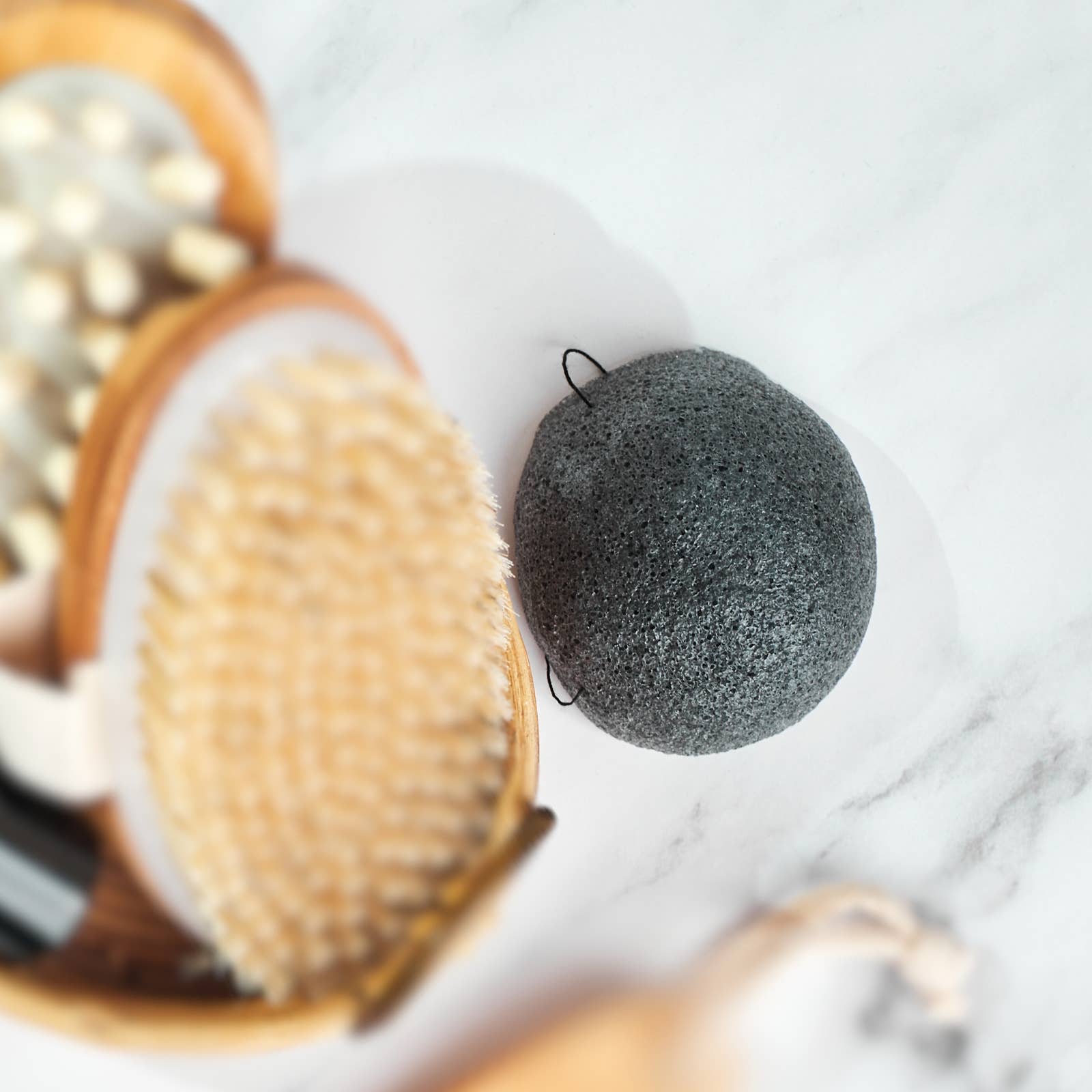 Zen'Arôme - Vente Nettoyants pour le visage - Éponge Konjac Visage Charbon de Bambou - 100% Naturelle2