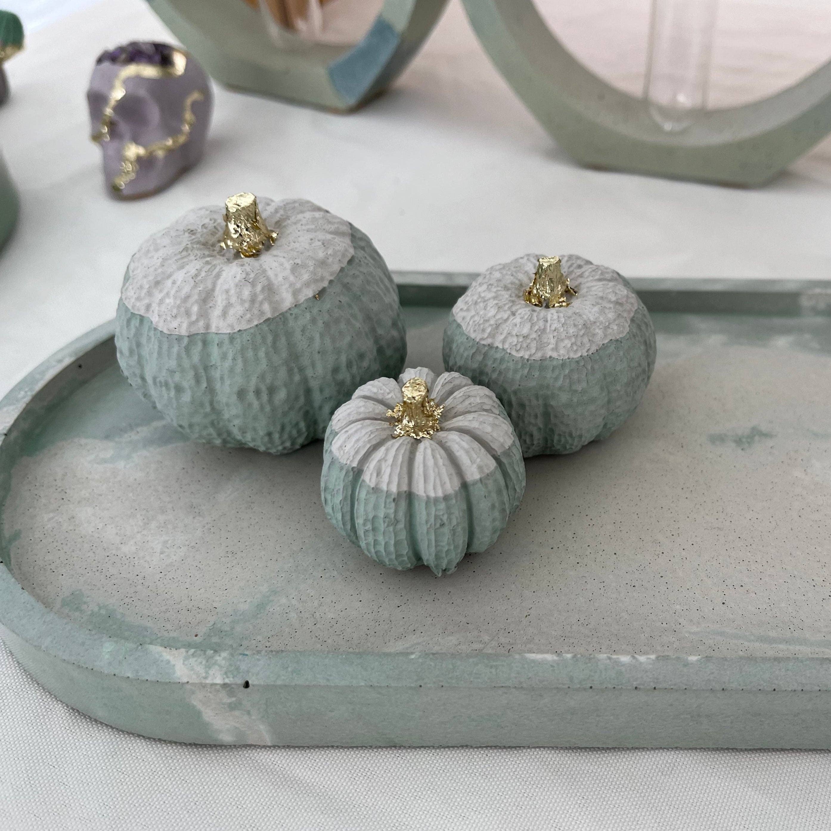 Love Nene - Wholesale Decorative Tabletop Object - Set of Small Halloween & Fall Pumpkins5