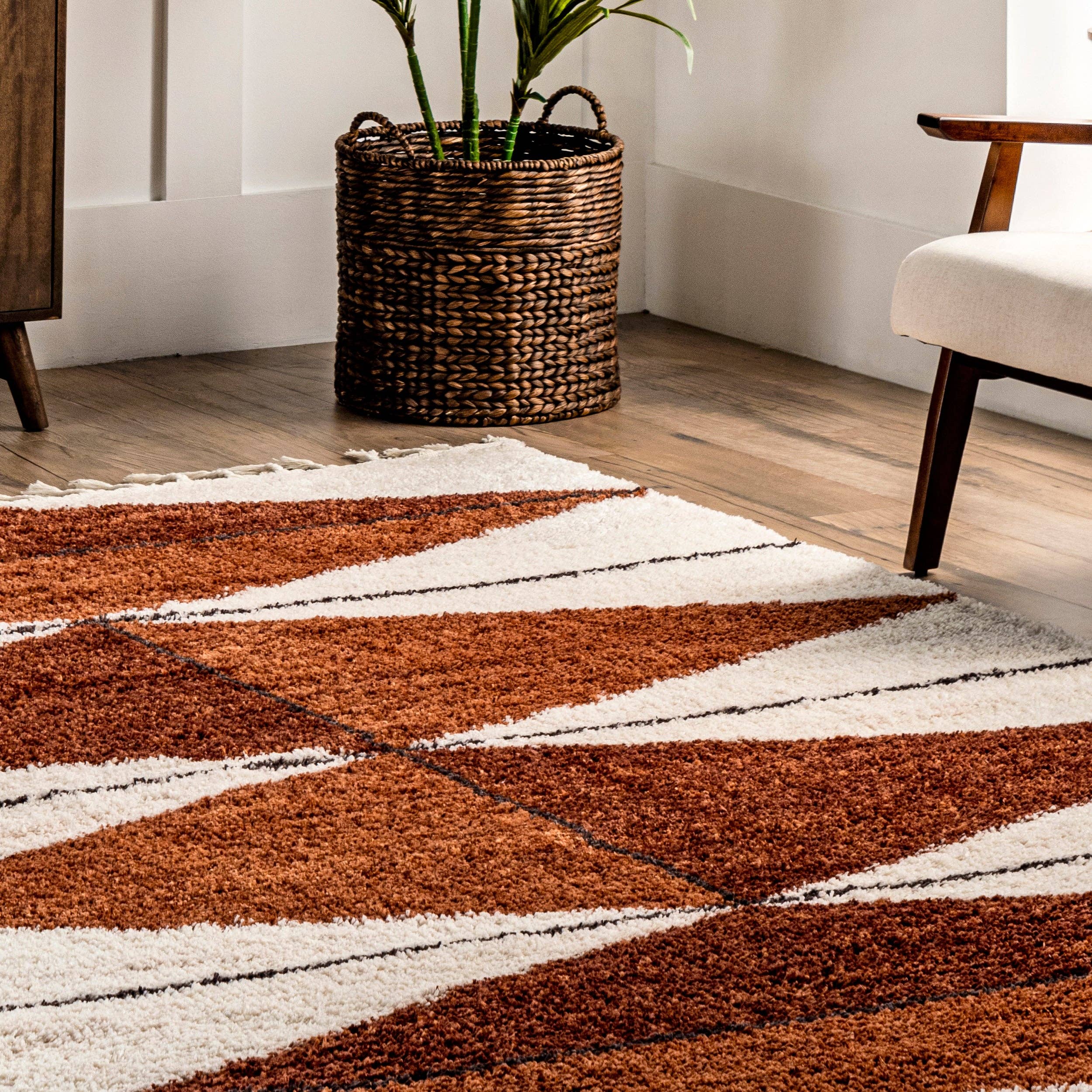 Rust Kali Shaggy Diamond Tassel Area Rug for wholesale on Faire7