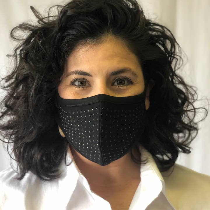 Mardi Gras Creations - Vendita all'ingrosso Mascherina non chirurgica monouso - Maschera viso nera con borchie
