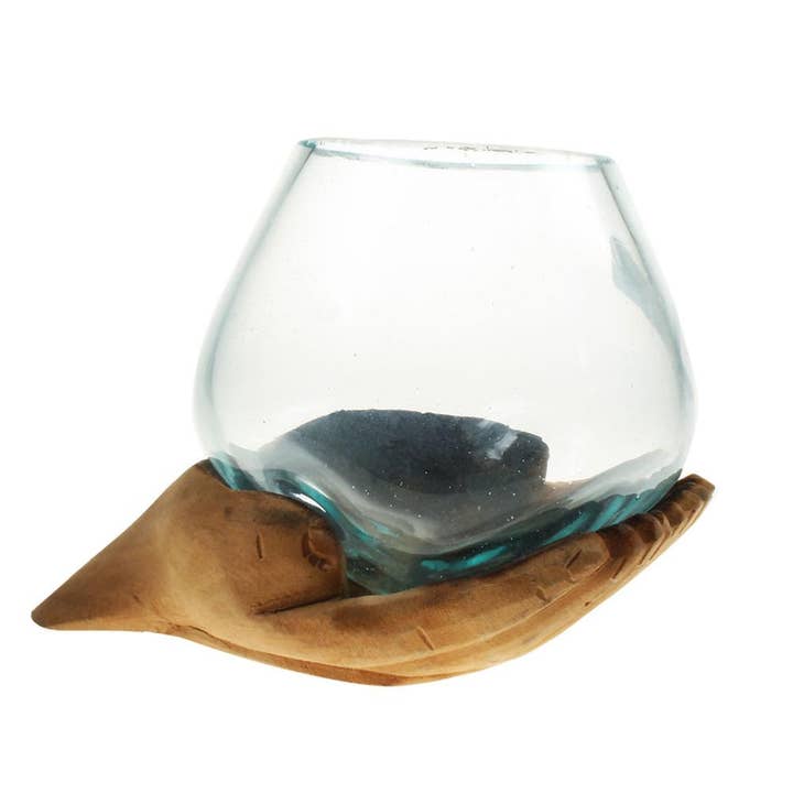 Shared Earth - Wholesale Decorative plate/dish/bowl - Shaped bowl on wood, recycled glass