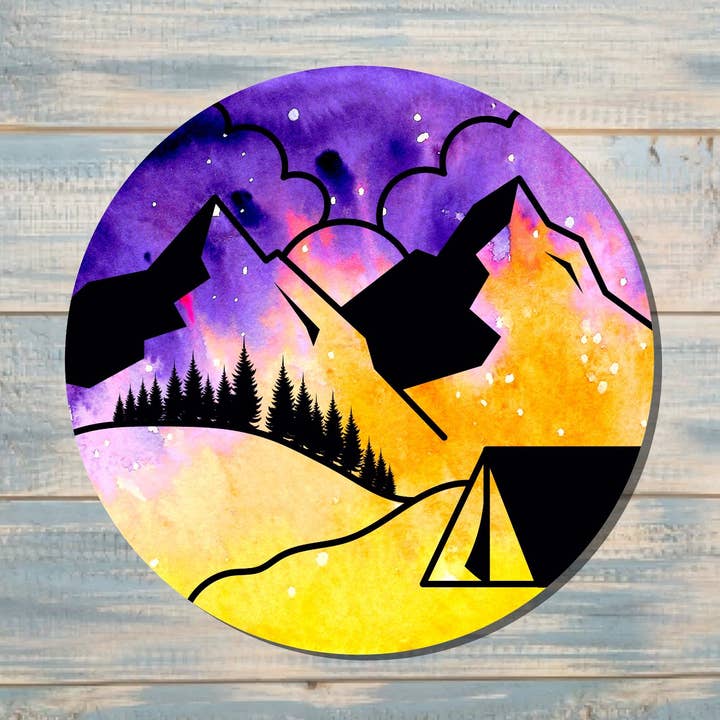Adesivo Campeggio in Montagna | Adesivo o Calamita per la vendita all'ingrosso da parte di Handmade by Marlayna