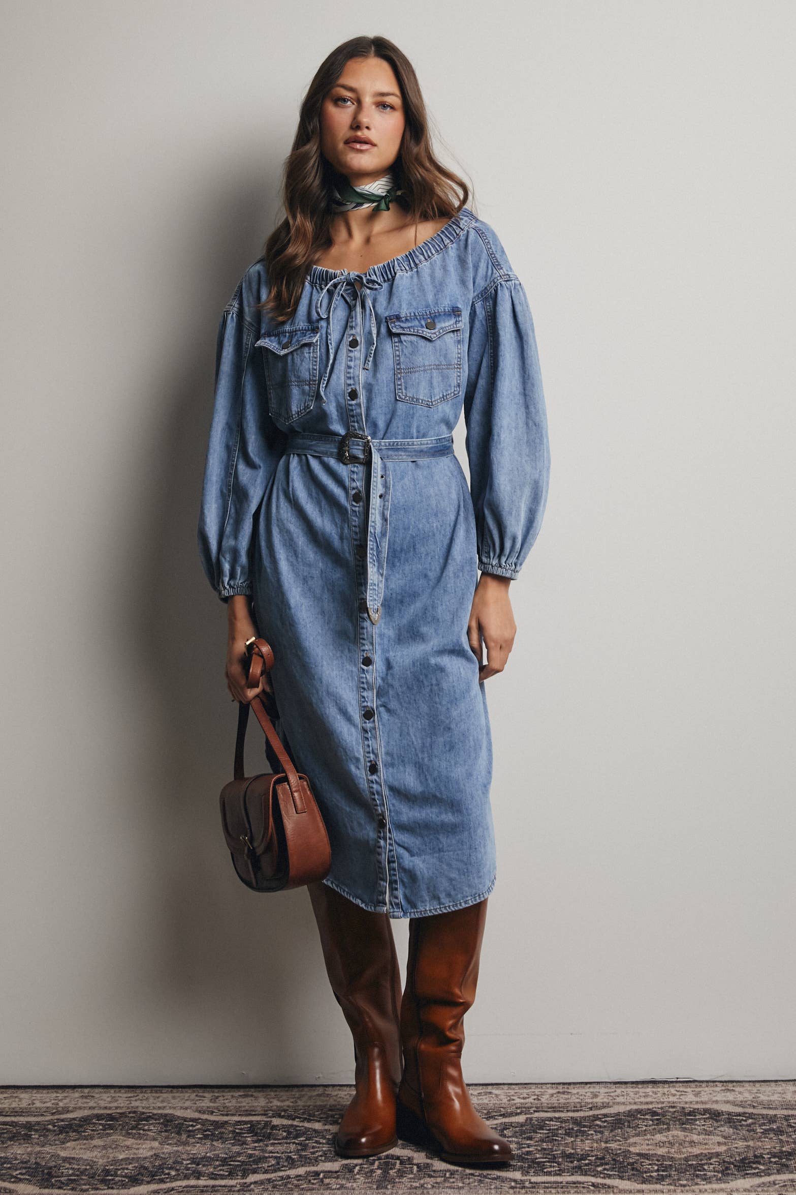 Lavage Cloud Robe-chemise en jean à épaules dénudées avec ceinture FD0010 en vente sur Faire2