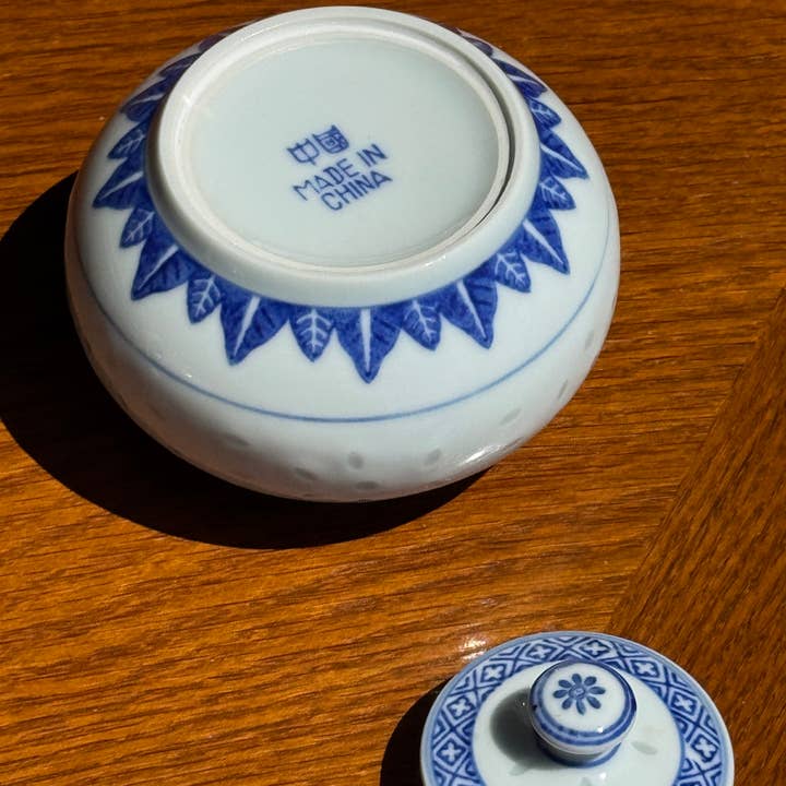 Office Objets - Wholesale Tea Set - Small Chinese tea set with 6 cups and saucers7