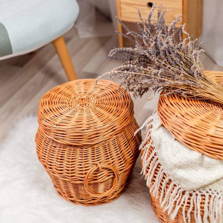 Fletkurv til vasketøj med låg for engroshandel hos The Wicker Stories