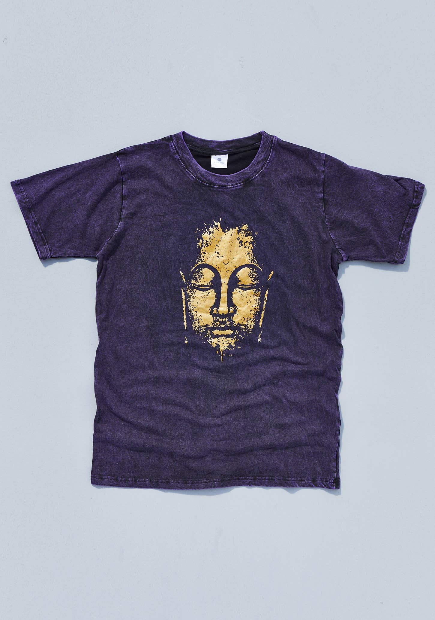 Namaste - Wholesale T-shirt met print - Uniseks - Stonewashed uniseks t-shirt met gouden Boeddha-print2